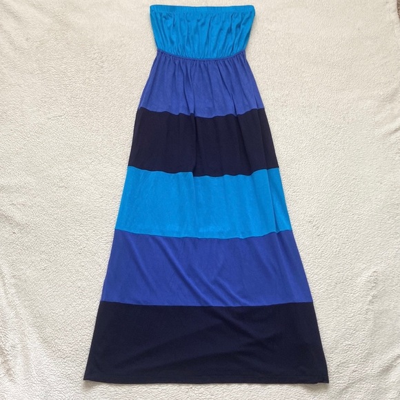 Soprano Strapless Maxi Dress - Picture 3 of 14